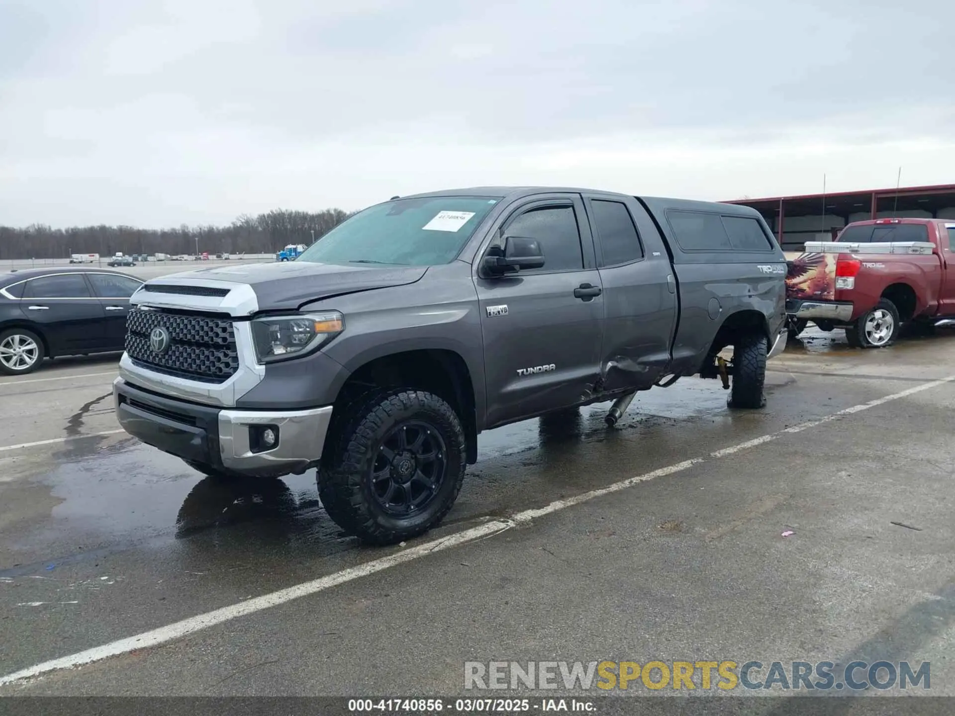 2 Photograph of a damaged car 5TFUW5F17KX789934 TOYOTA TUNDRA 2019