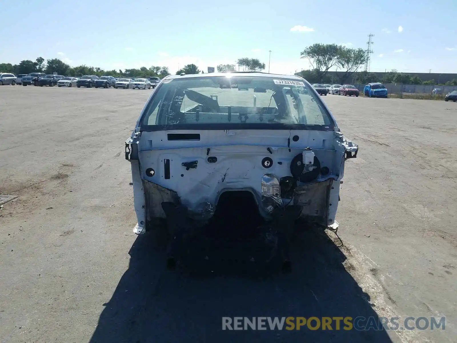 10 Photograph of a damaged car 5TFUW5F17KX817005 TOYOTA TUNDRA 2019