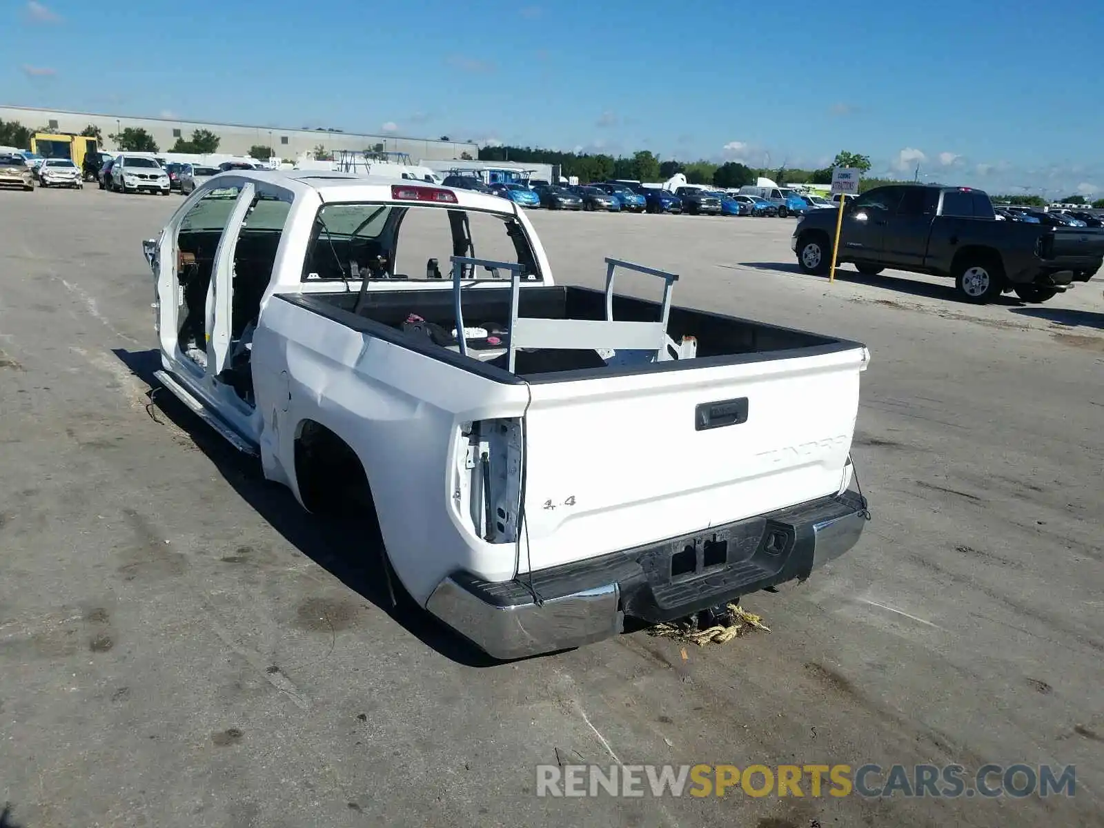 3 Photograph of a damaged car 5TFUW5F17KX817005 TOYOTA TUNDRA 2019