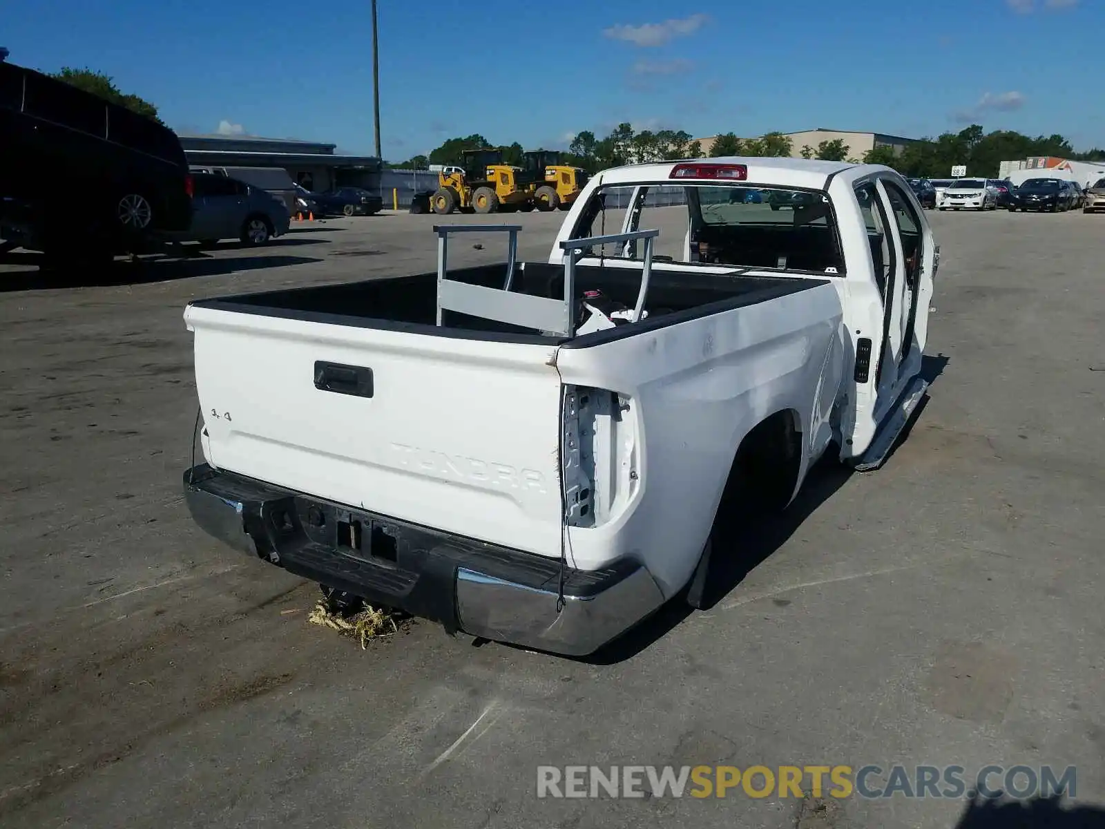 4 Photograph of a damaged car 5TFUW5F17KX817005 TOYOTA TUNDRA 2019