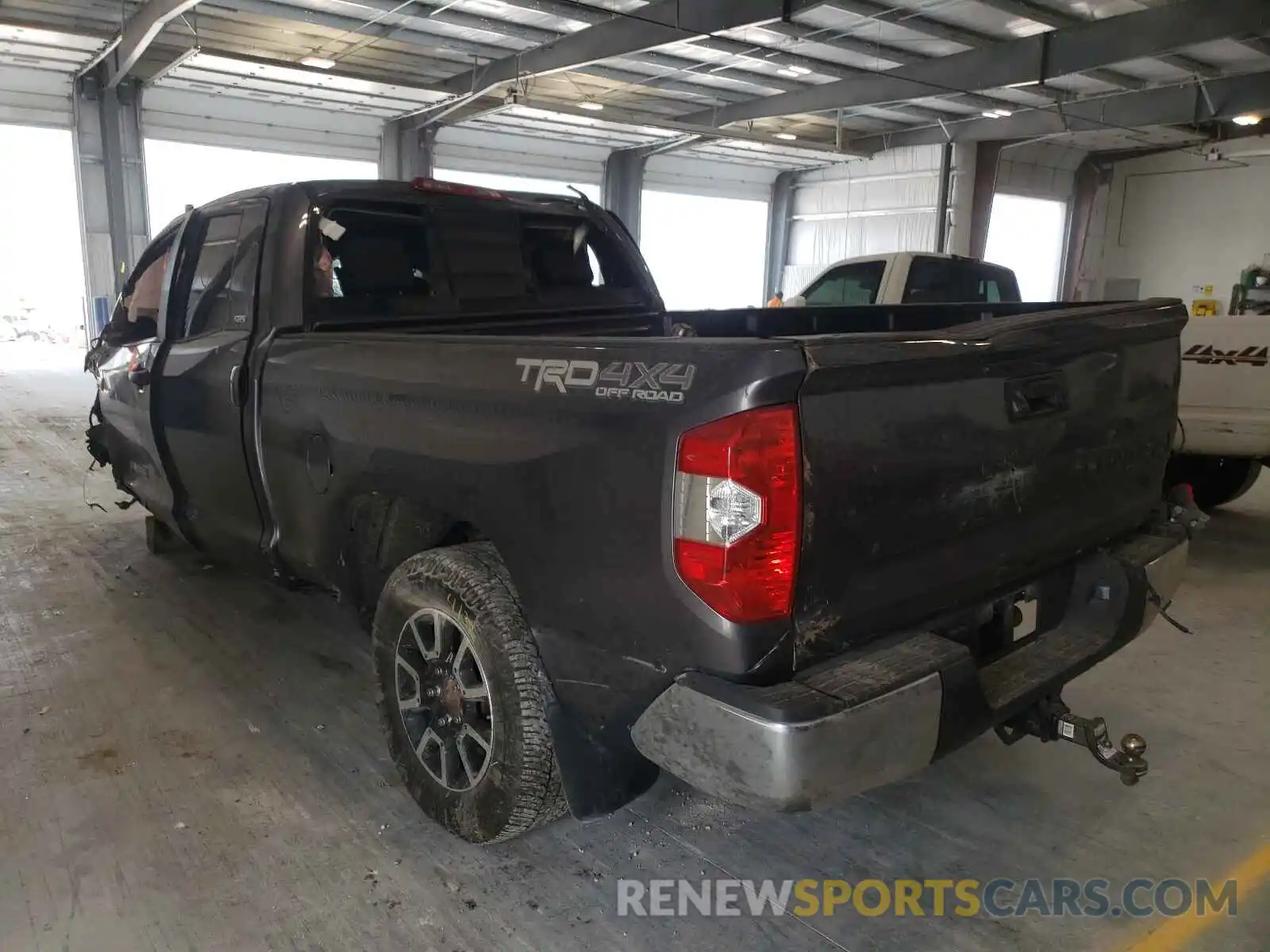 3 Photograph of a damaged car 5TFUW5F17KX846925 TOYOTA TUNDRA 2019