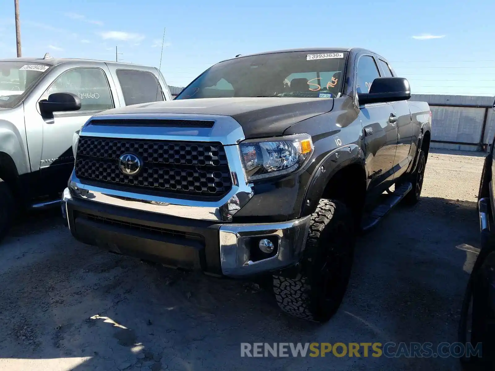 2 Photograph of a damaged car 5TFUW5F18KX782314 TOYOTA TUNDRA 2019