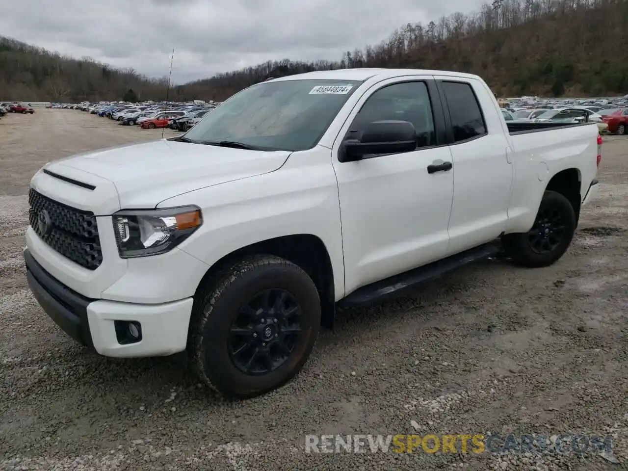 1 Photograph of a damaged car 5TFUW5F19KX841970 TOYOTA TUNDRA 2019