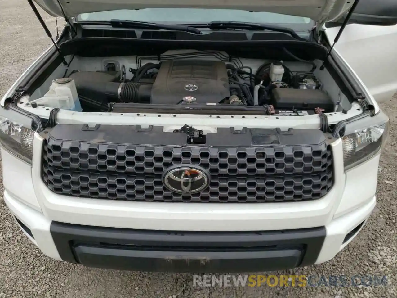 11 Photograph of a damaged car 5TFUW5F19KX841970 TOYOTA TUNDRA 2019