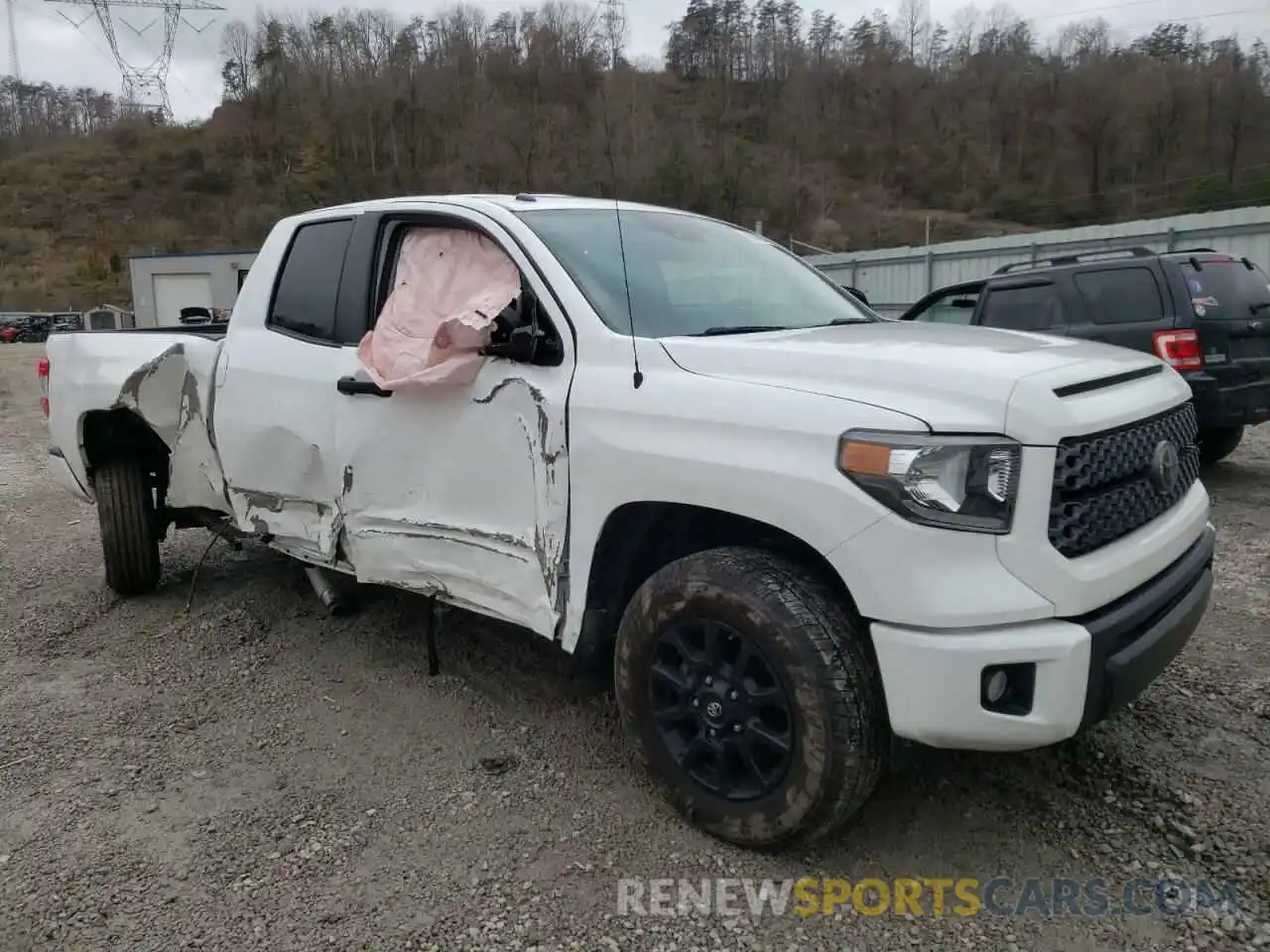 4 Photograph of a damaged car 5TFUW5F19KX841970 TOYOTA TUNDRA 2019