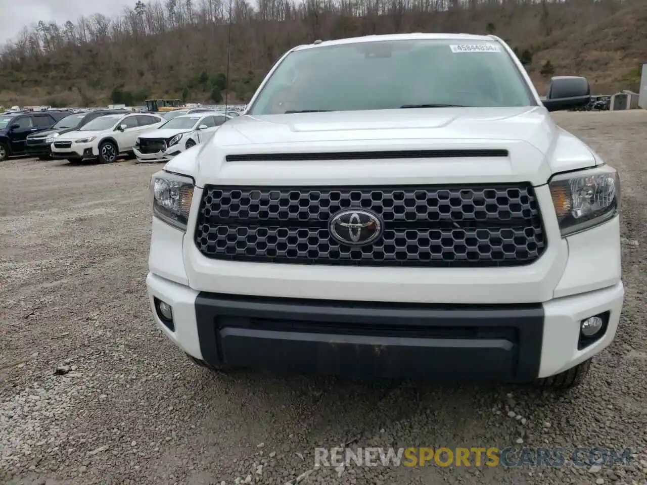 5 Photograph of a damaged car 5TFUW5F19KX841970 TOYOTA TUNDRA 2019