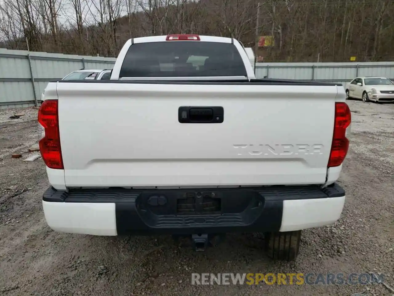 6 Photograph of a damaged car 5TFUW5F19KX841970 TOYOTA TUNDRA 2019