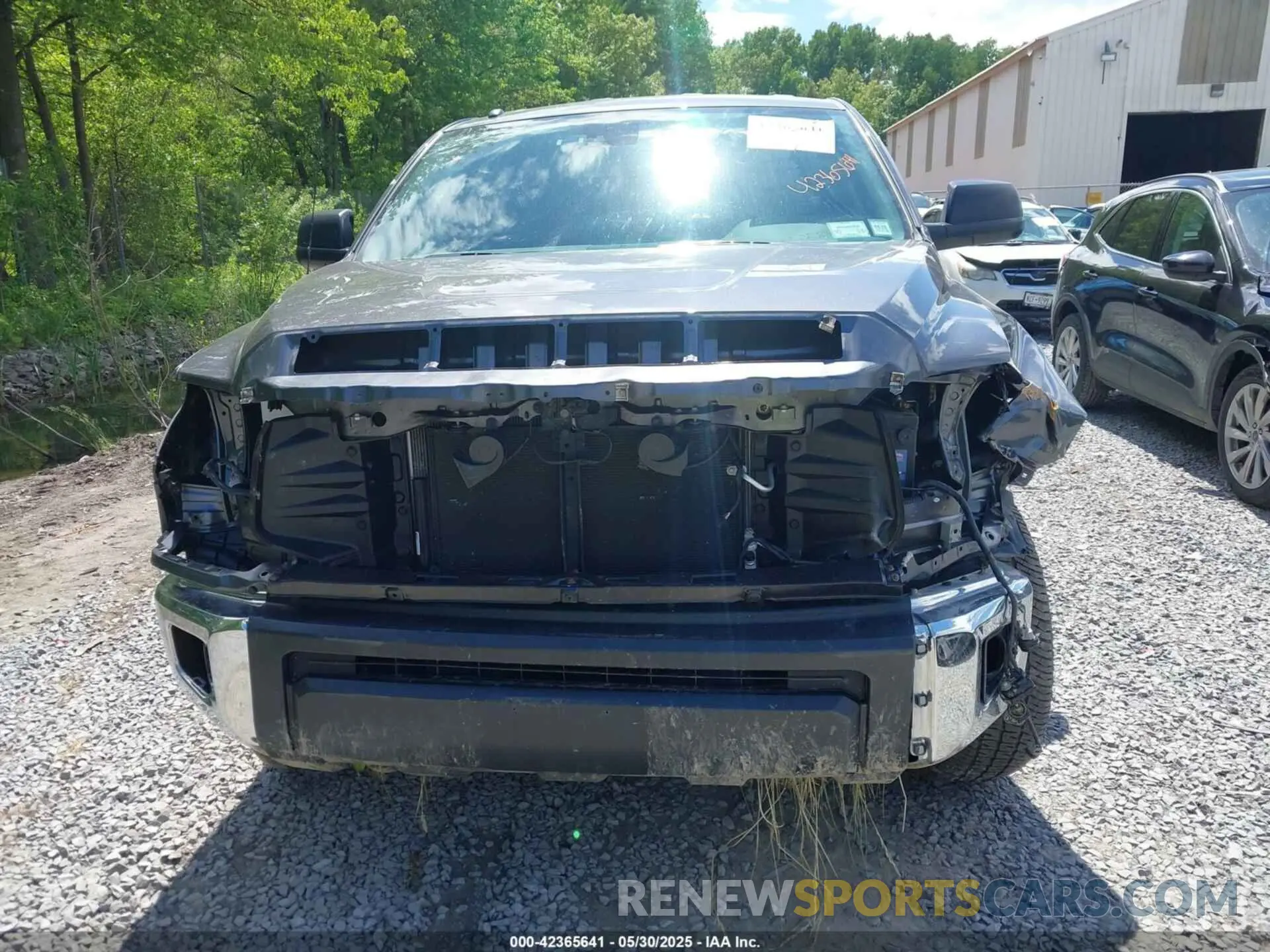 12 Photograph of a damaged car 5TFUY5F10KX869666 TOYOTA TUNDRA 2019