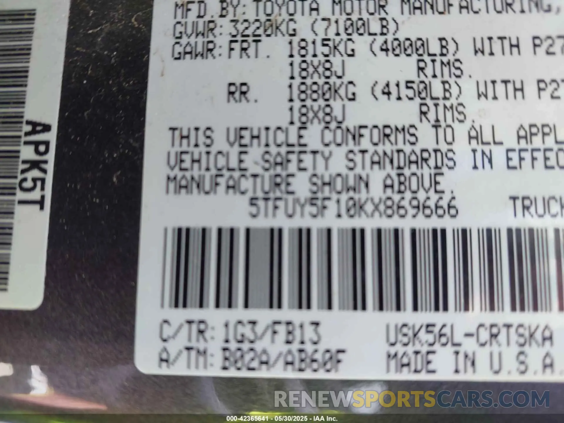 9 Photograph of a damaged car 5TFUY5F10KX869666 TOYOTA TUNDRA 2019