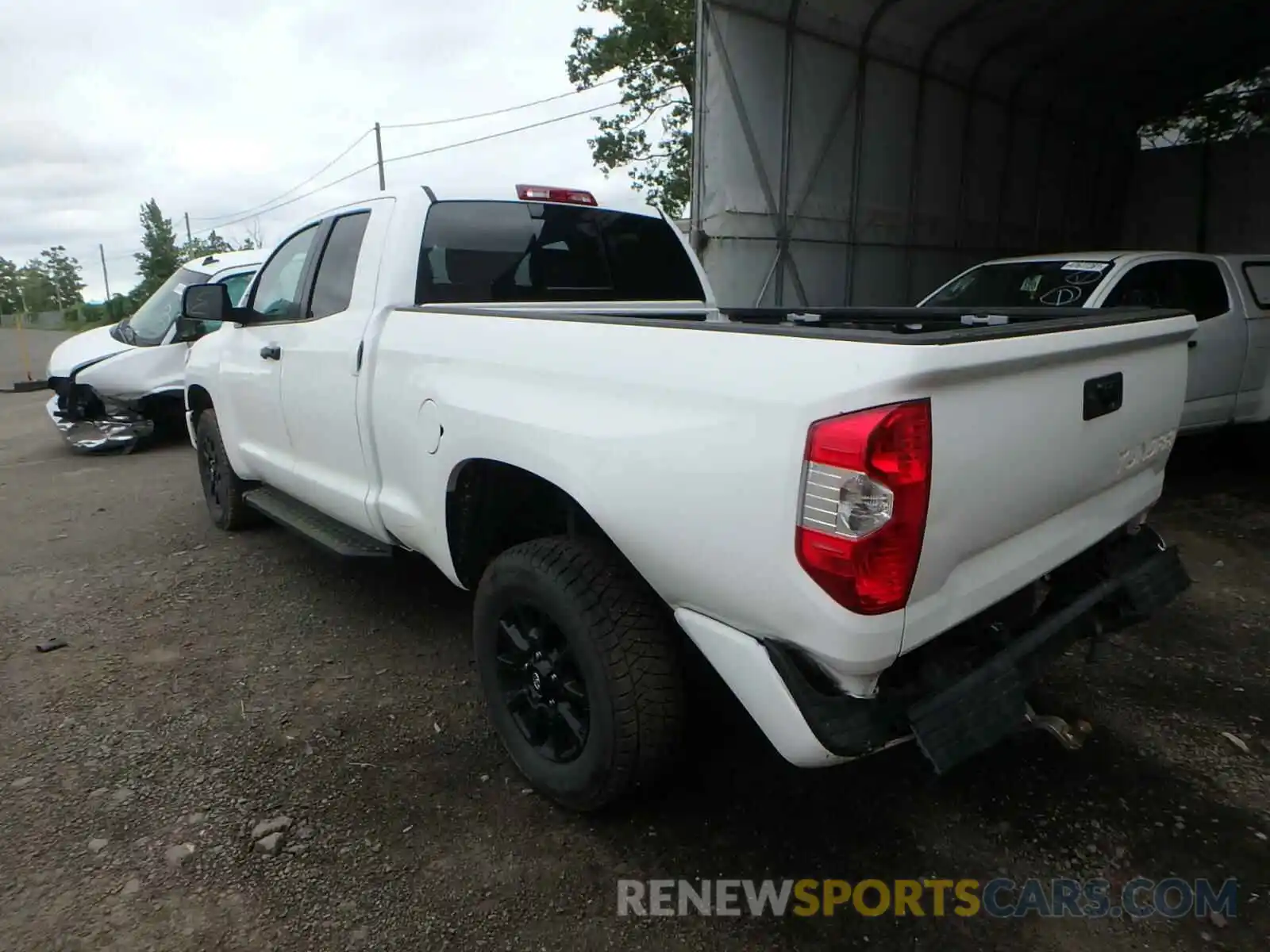 3 Photograph of a damaged car 5TFUY5F11KX797473 TOYOTA TUNDRA 2019