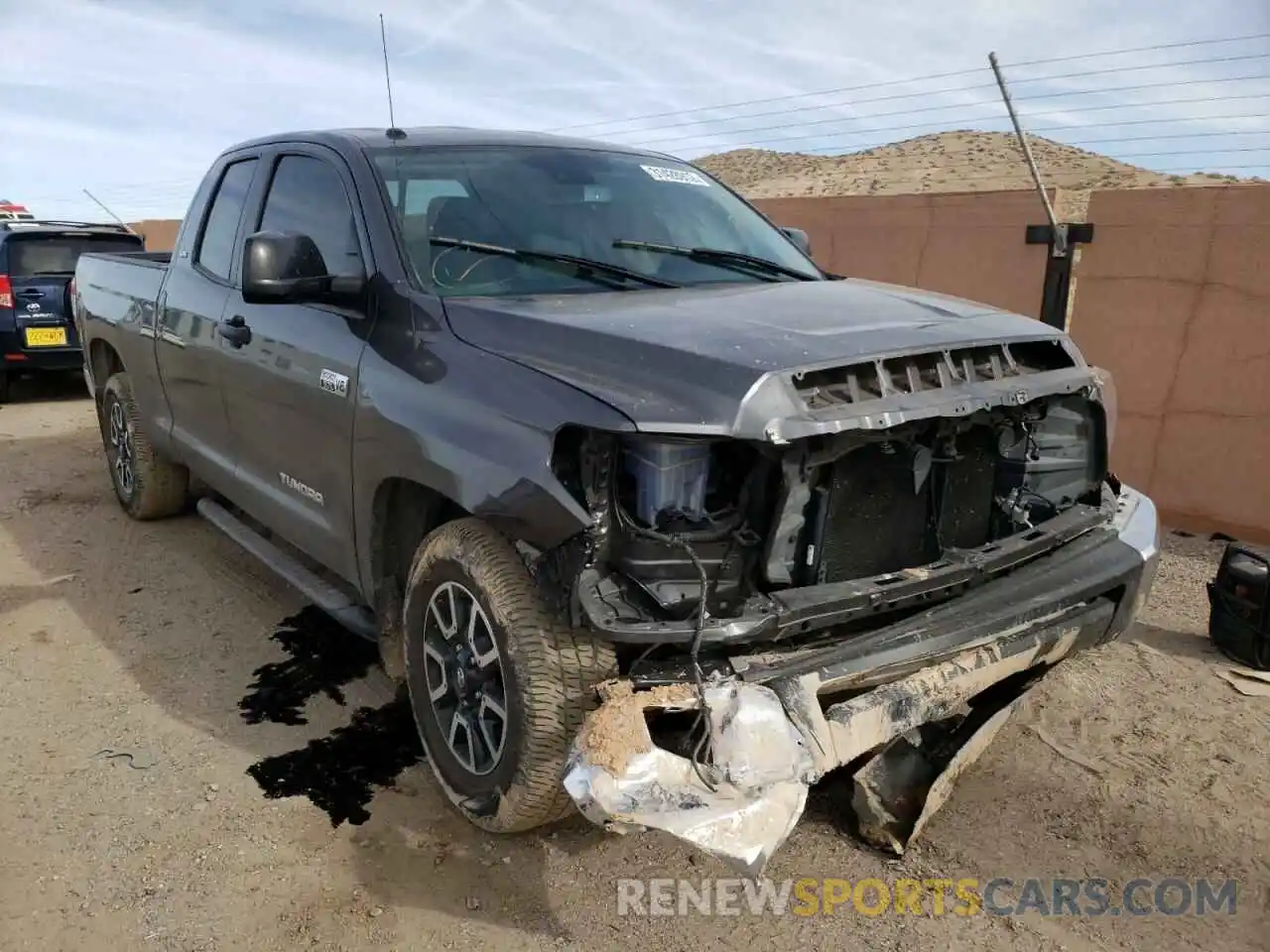 1 Photograph of a damaged car 5TFUY5F11KX800145 TOYOTA TUNDRA 2019