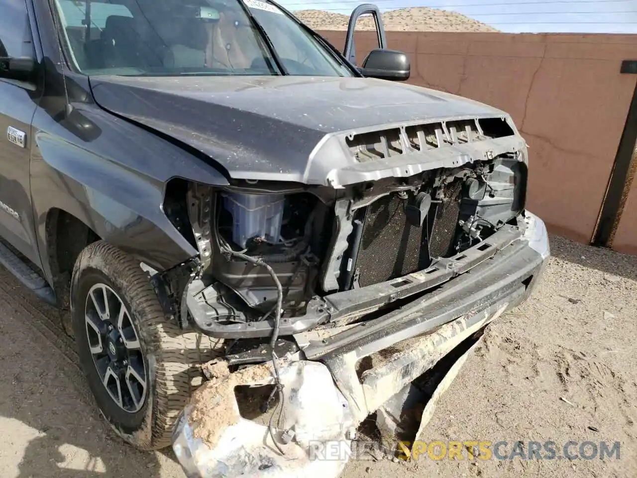 9 Photograph of a damaged car 5TFUY5F11KX800145 TOYOTA TUNDRA 2019