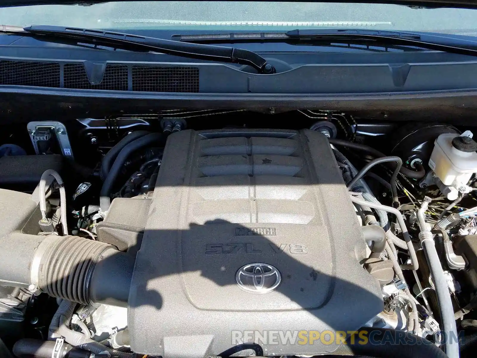 7 Photograph of a damaged car 5TFUY5F11KX818340 TOYOTA TUNDRA 2019