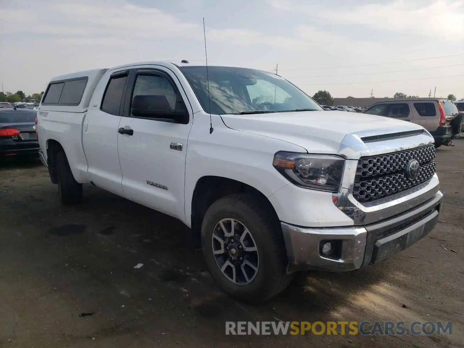 1 Photograph of a damaged car 5TFUY5F11KX860992 TOYOTA TUNDRA 2019