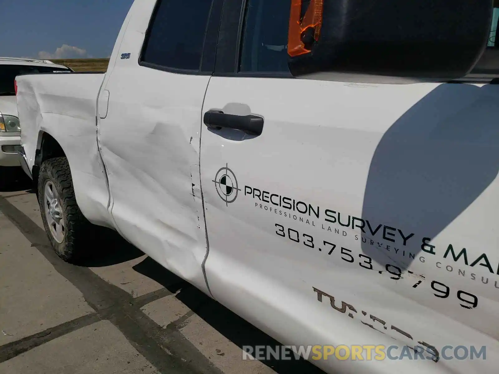 9 Photograph of a damaged car 5TFUY5F12KX833249 TOYOTA TUNDRA 2019