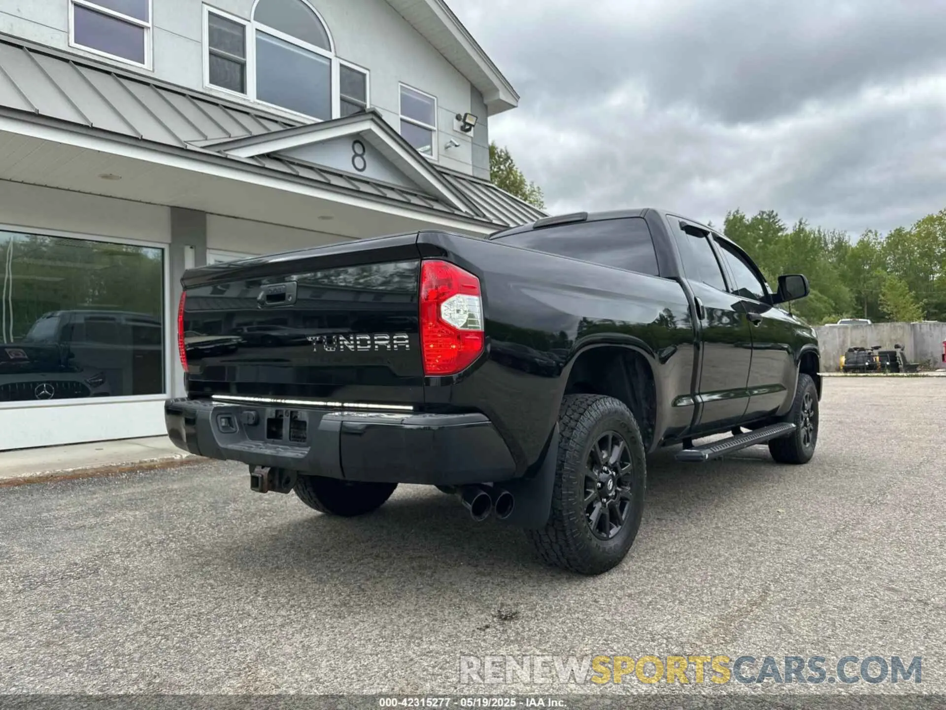 4 Photograph of a damaged car 5TFUY5F13KX815620 TOYOTA TUNDRA 2019