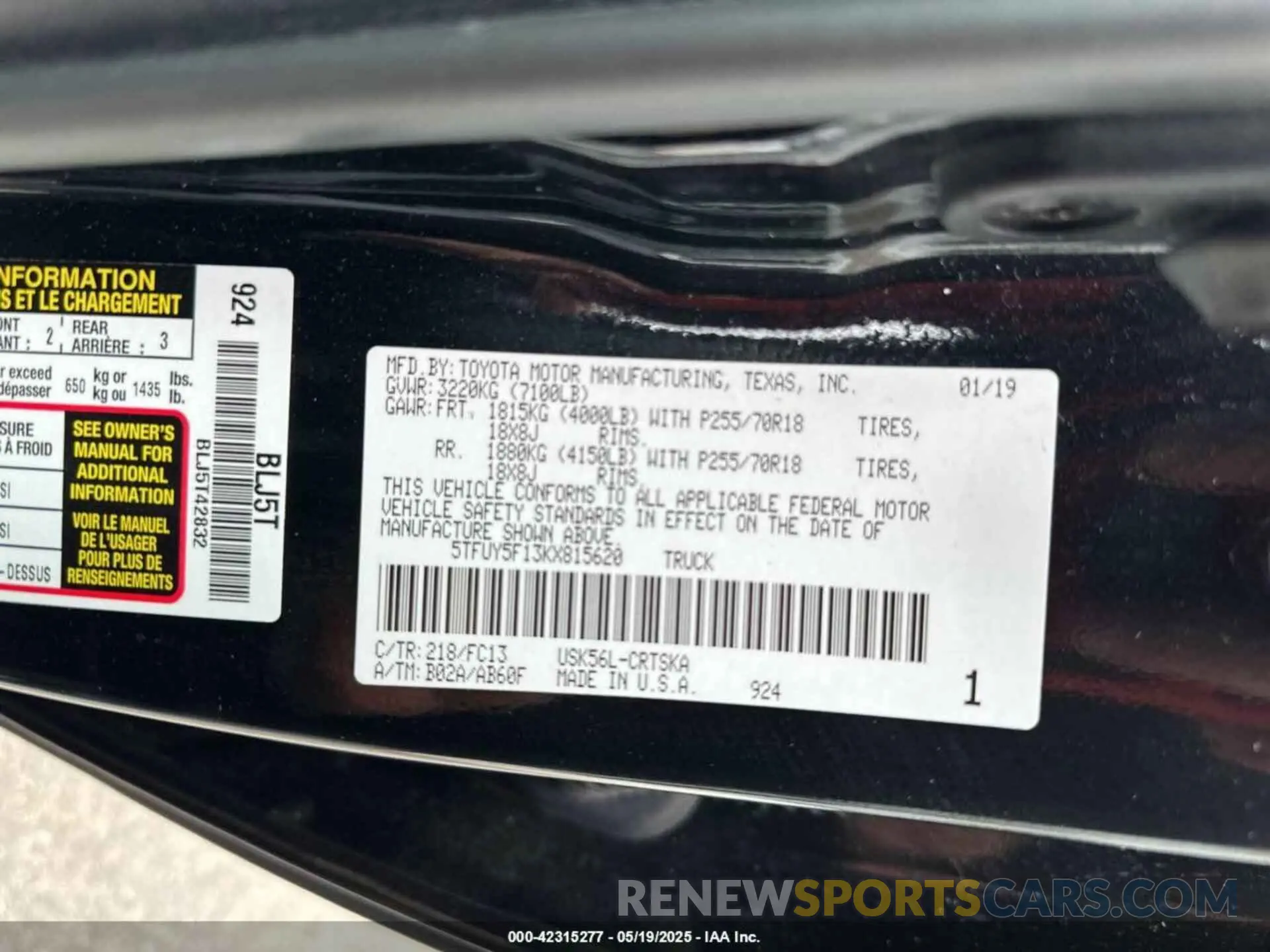 9 Photograph of a damaged car 5TFUY5F13KX815620 TOYOTA TUNDRA 2019