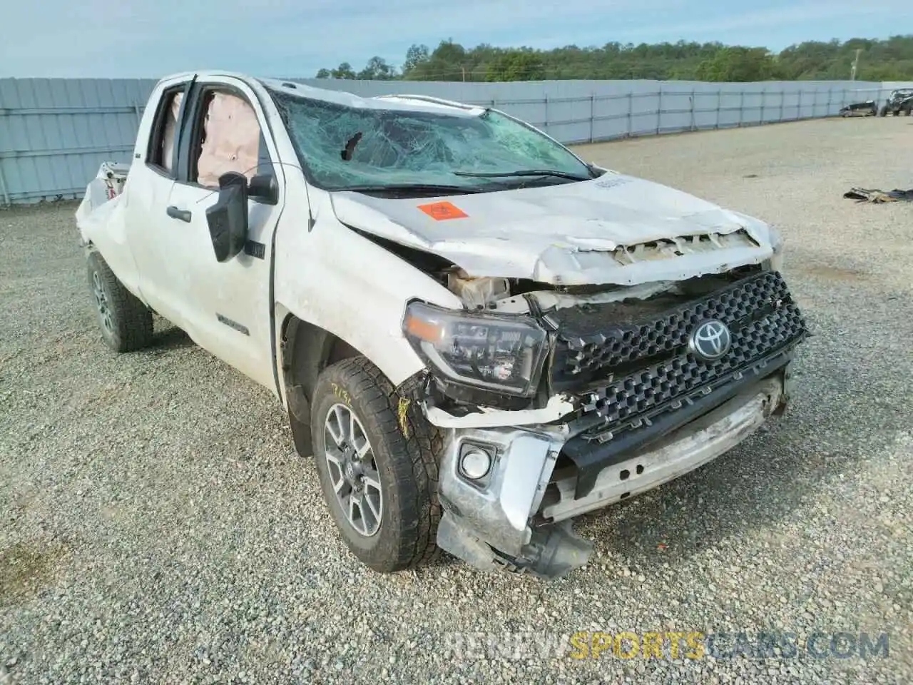 1 Photograph of a damaged car 5TFUY5F15KX821855 TOYOTA TUNDRA 2019