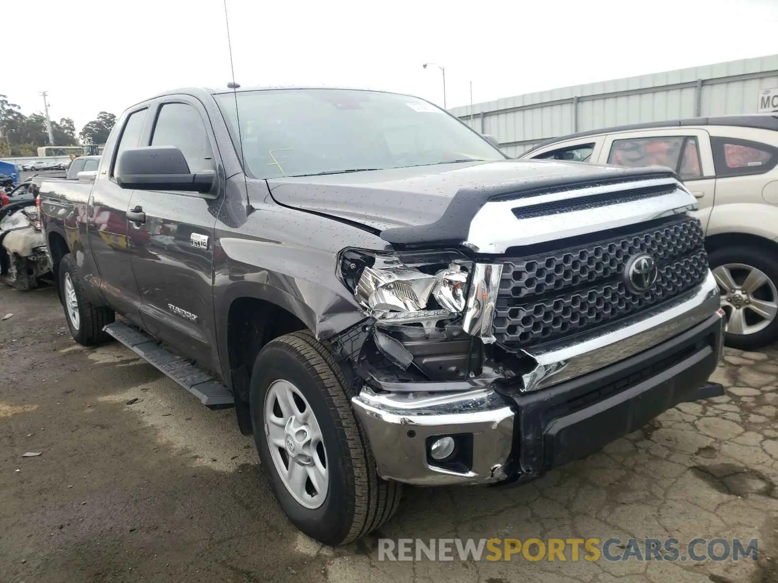 1 Photograph of a damaged car 5TFUY5F18KX799012 TOYOTA TUNDRA 2019