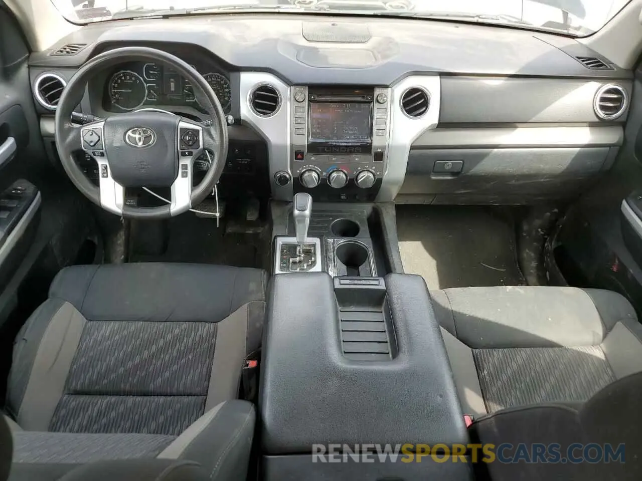 8 Photograph of a damaged car 5TFUY5F18KX809439 TOYOTA TUNDRA 2019