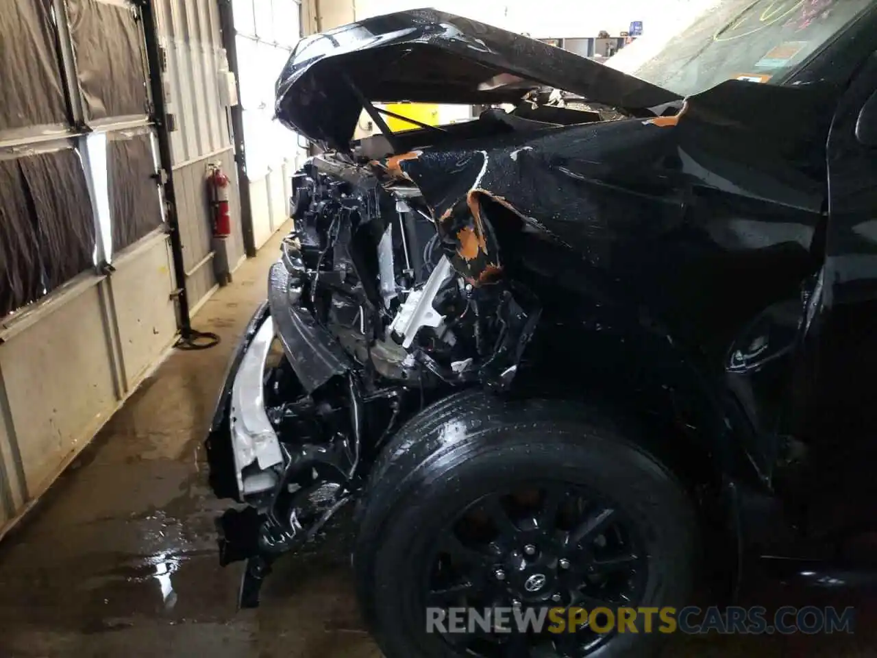 9 Photograph of a damaged car 5TFUY5F18KX816729 TOYOTA TUNDRA 2019