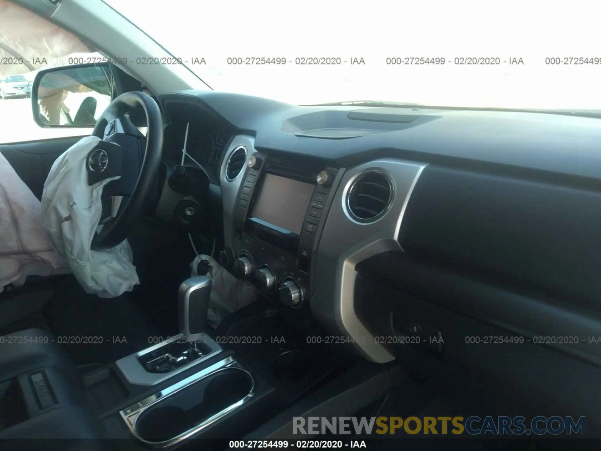 5 Photograph of a damaged car 5TFUY5F18KX820344 TOYOTA TUNDRA 2019