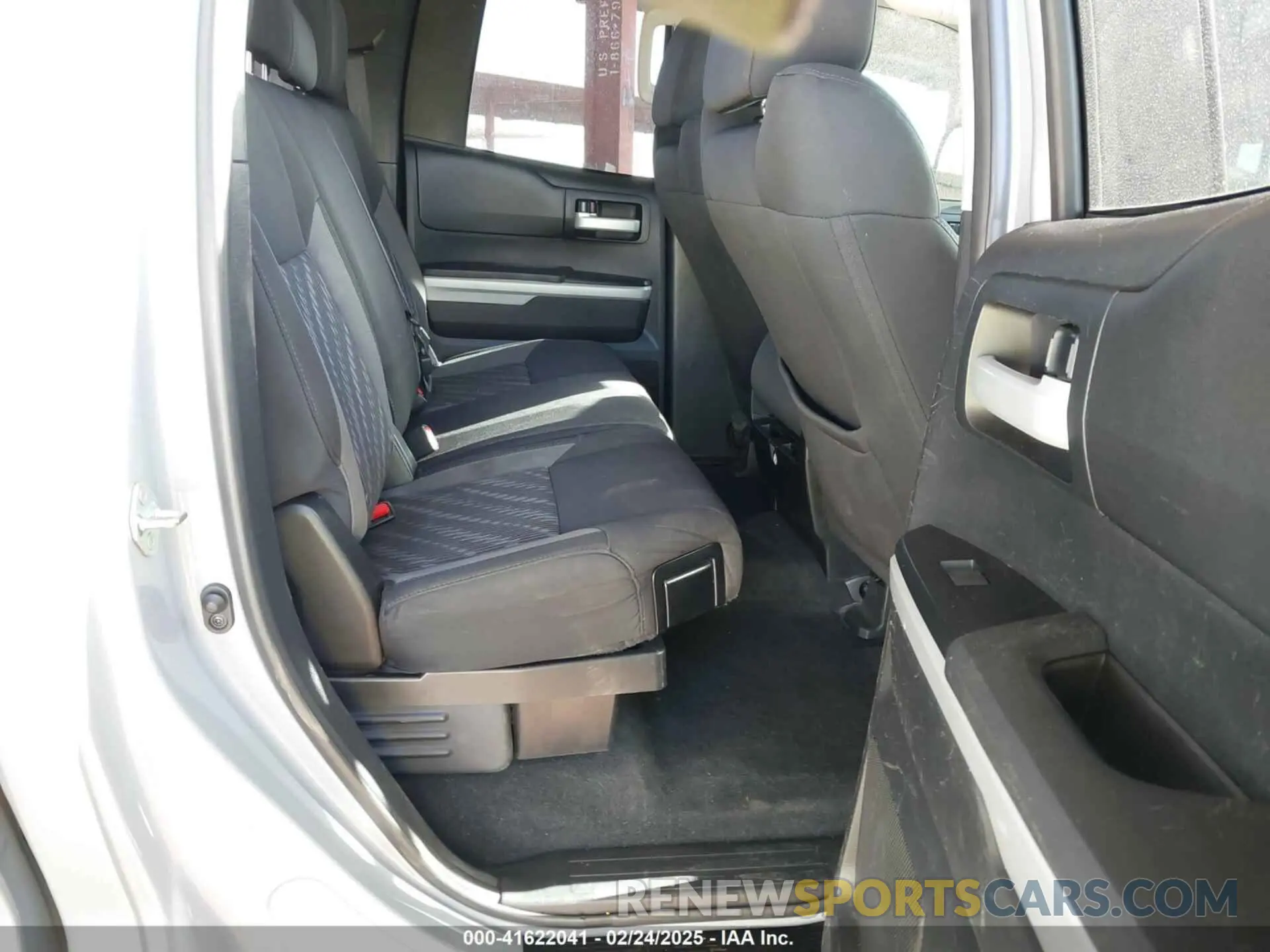 8 Photograph of a damaged car 5TFUY5F19KX849156 TOYOTA TUNDRA 2019