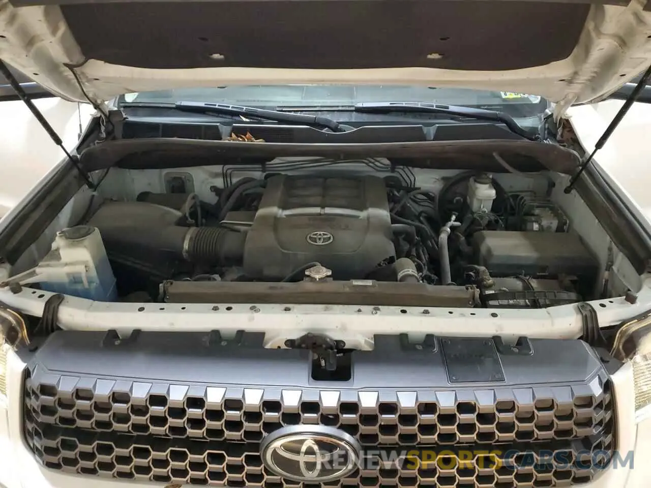 11 Photograph of a damaged car 5TFUY5F1XKX789162 TOYOTA TUNDRA 2019