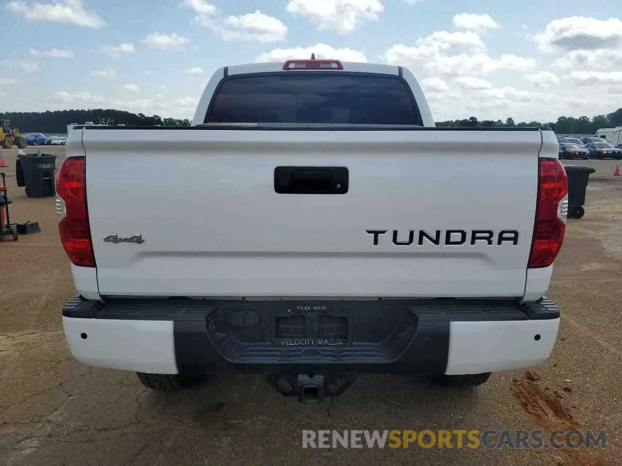 6 Photograph of a damaged car 5TFAY5F10LX881014 TOYOTA TUNDRA 2020