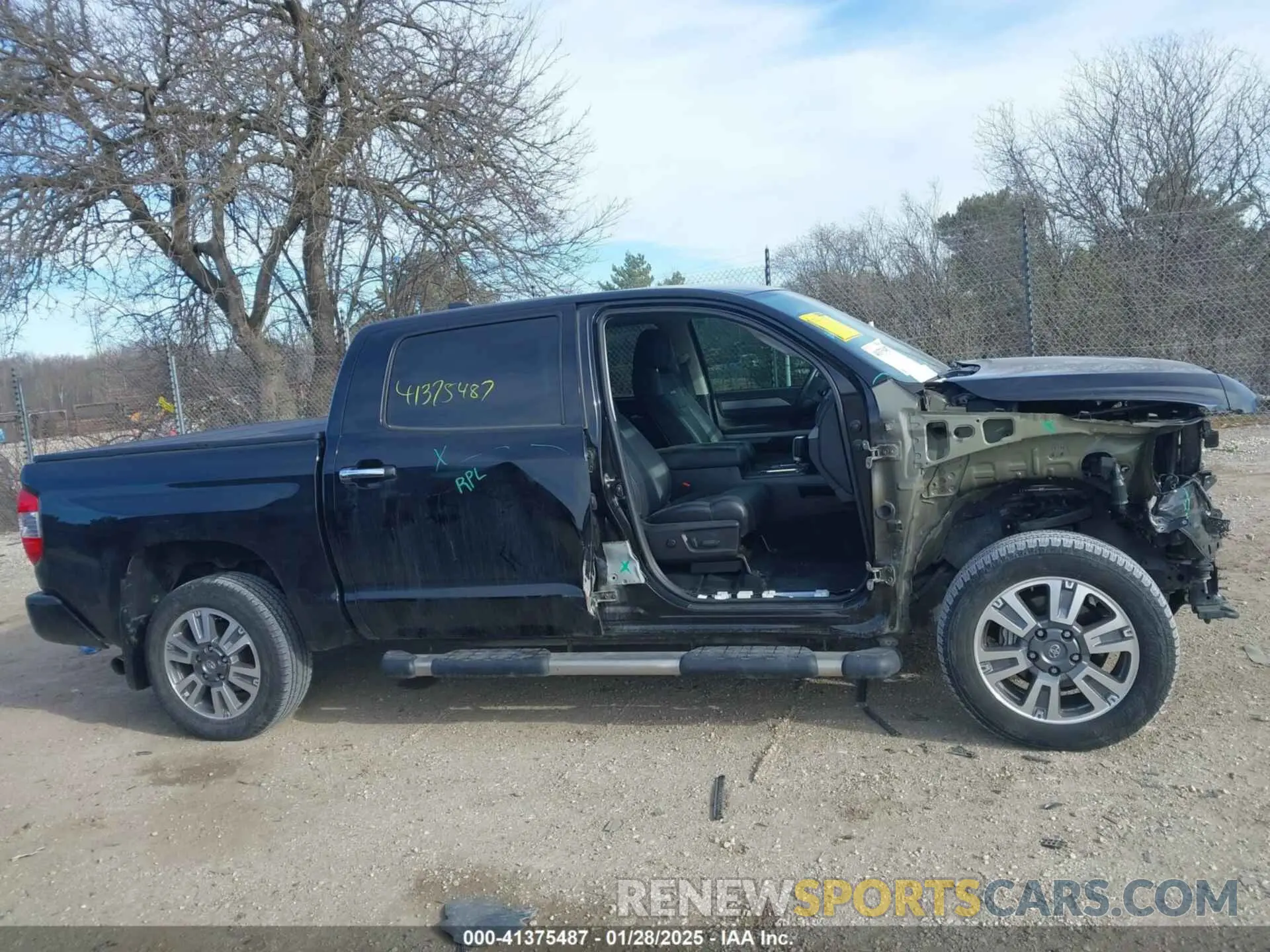 14 Photograph of a damaged car 5TFAY5F10LX924010 TOYOTA TUNDRA 2020