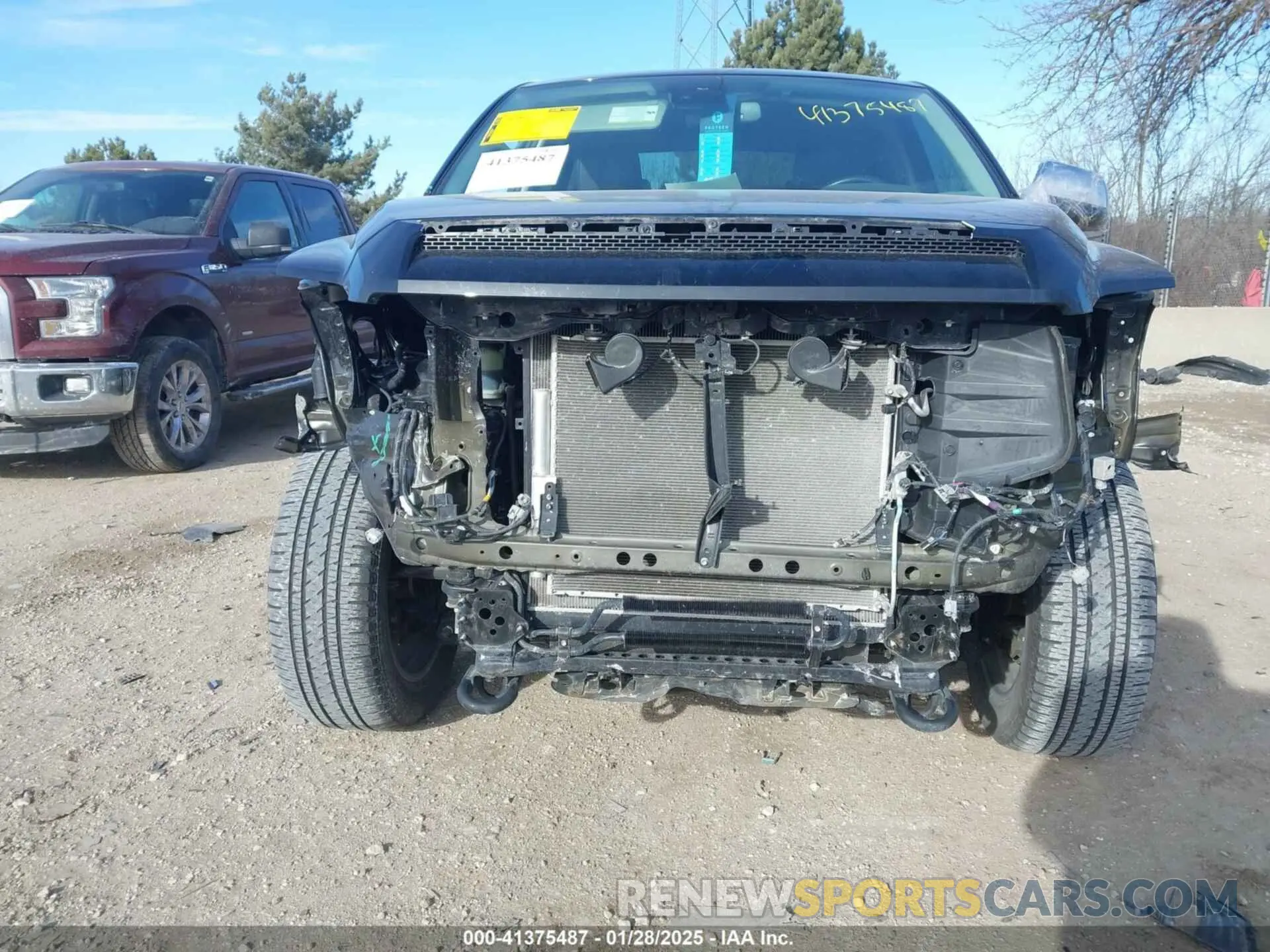 6 Photograph of a damaged car 5TFAY5F10LX924010 TOYOTA TUNDRA 2020