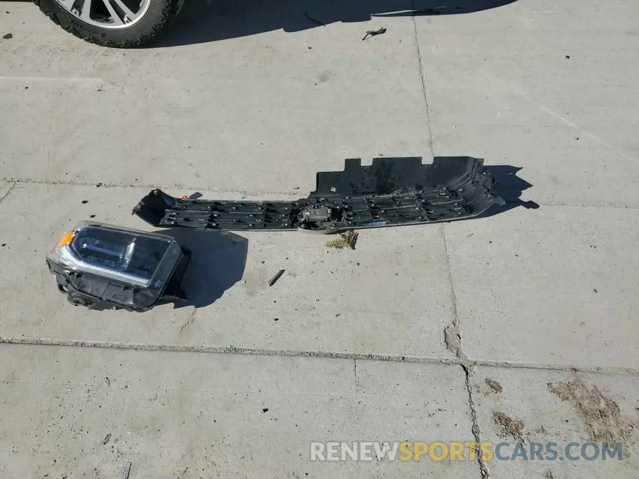 12 Photograph of a damaged car 5TFAY5F11LX883080 TOYOTA TUNDRA 2020