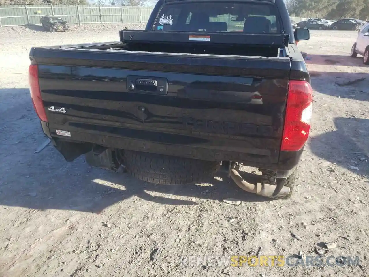 9 Photograph of a damaged car 5TFAY5F11LX885265 TOYOTA TUNDRA 2020