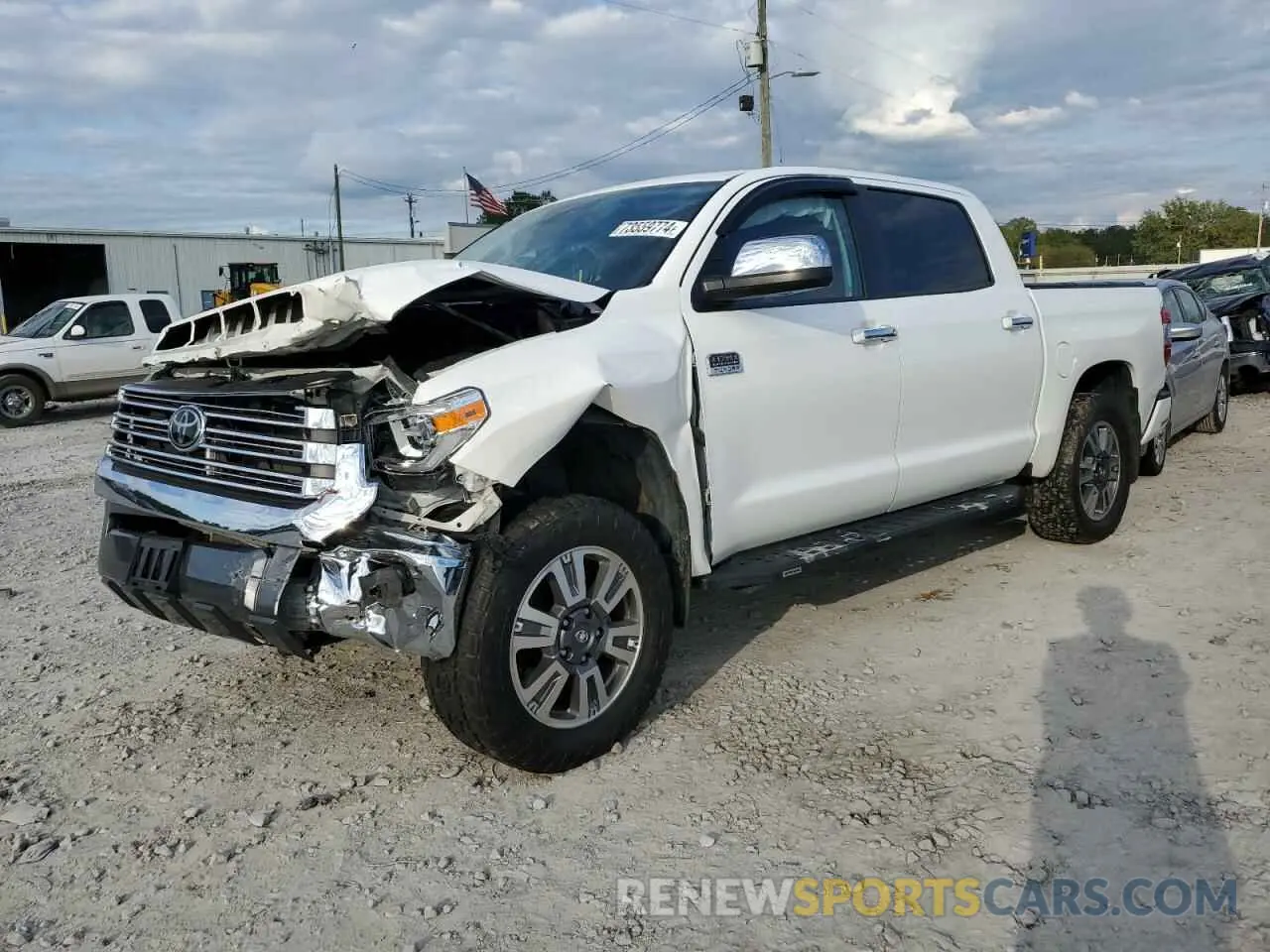 1 Photograph of a damaged car 5TFAY5F11LX910066 TOYOTA TUNDRA 2020
