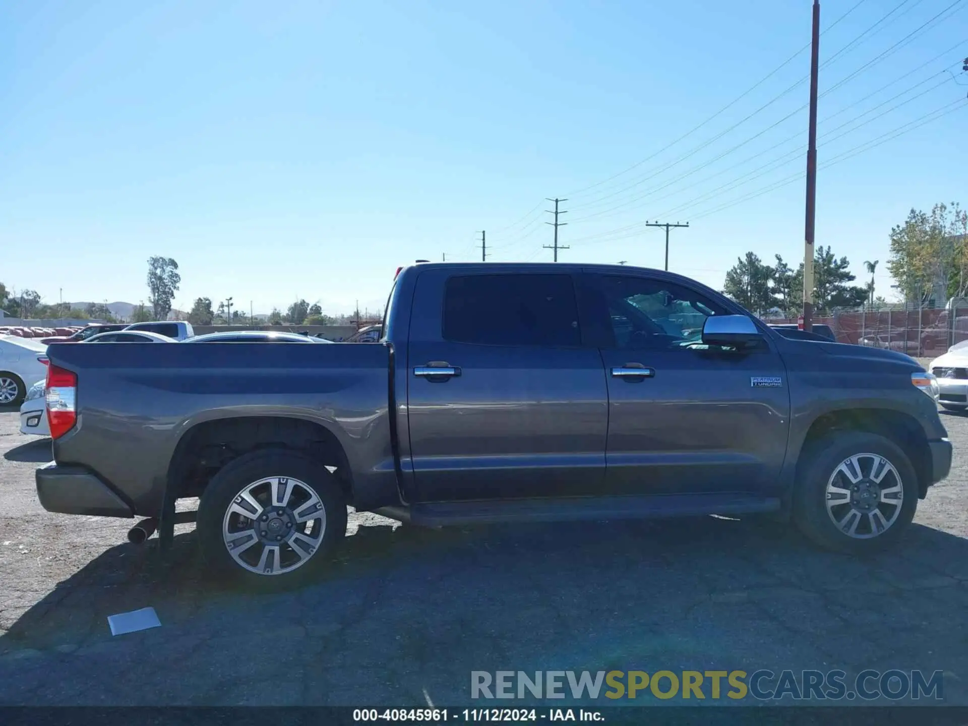 17 Photograph of a damaged car 5TFAY5F11LX923920 TOYOTA TUNDRA 2020