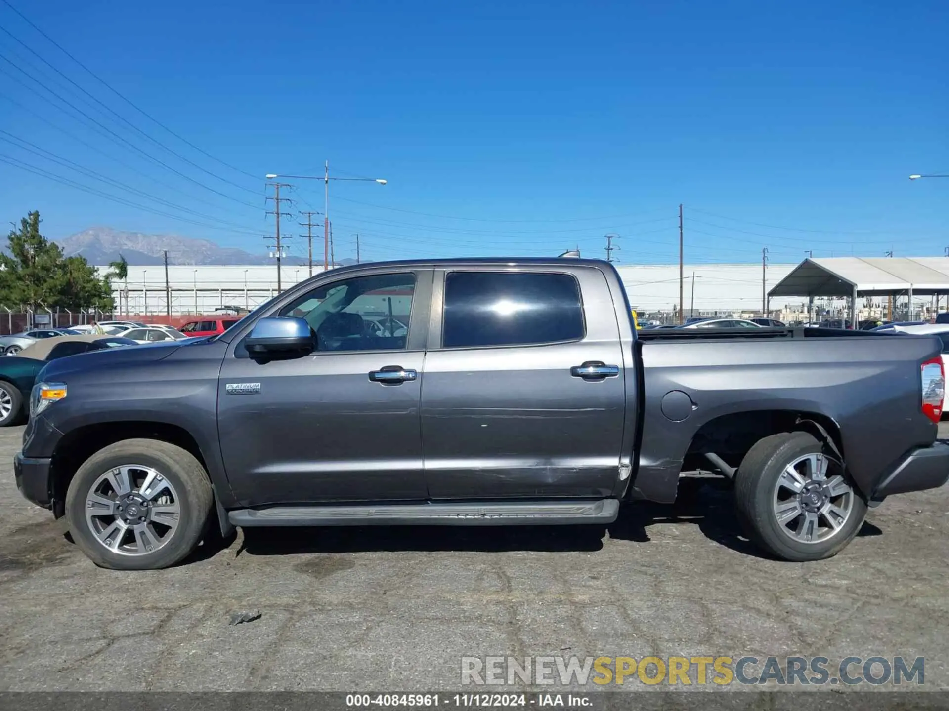 6 Photograph of a damaged car 5TFAY5F11LX923920 TOYOTA TUNDRA 2020