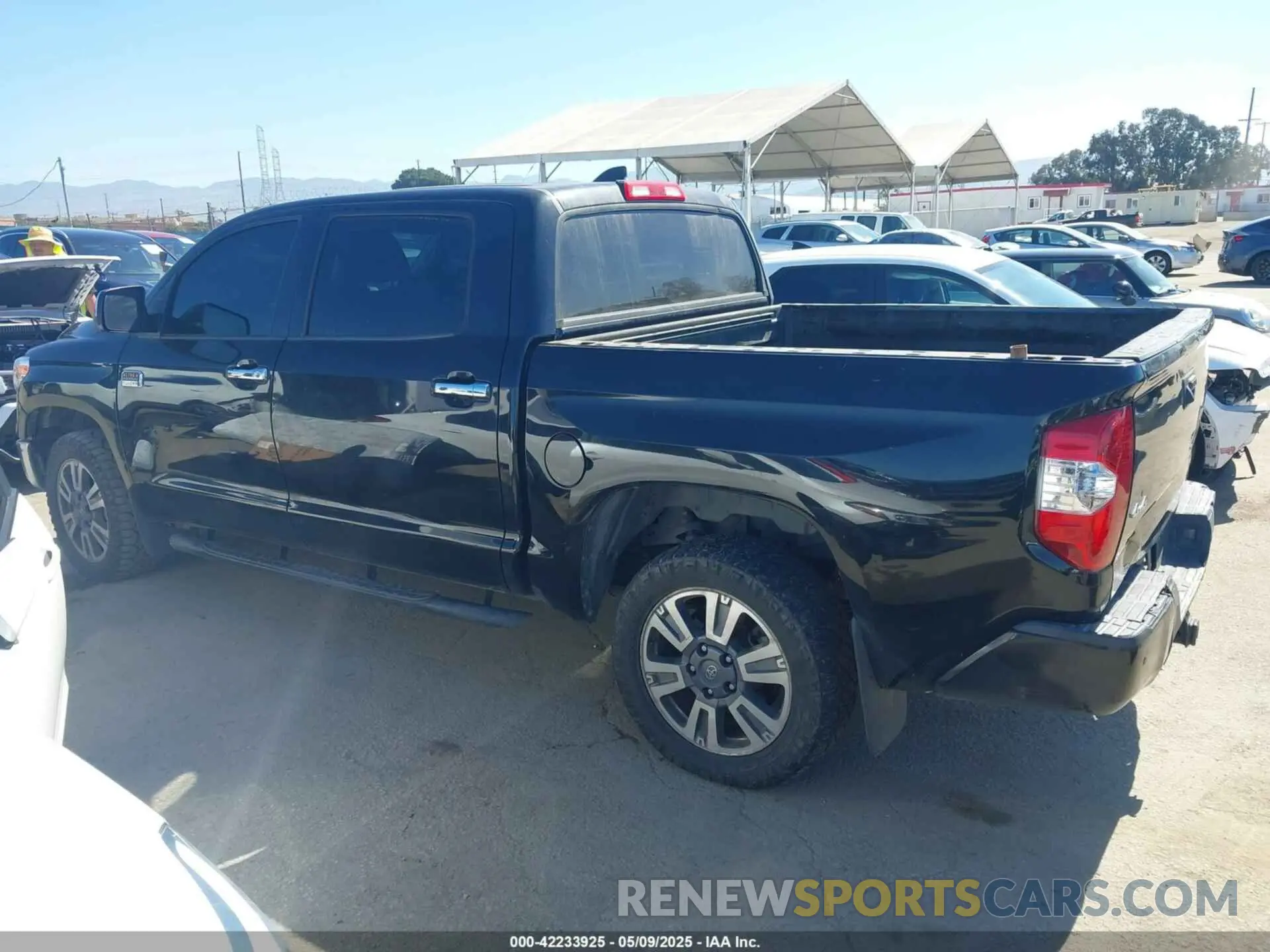 14 Photograph of a damaged car 5TFAY5F11LX928602 TOYOTA TUNDRA 2020