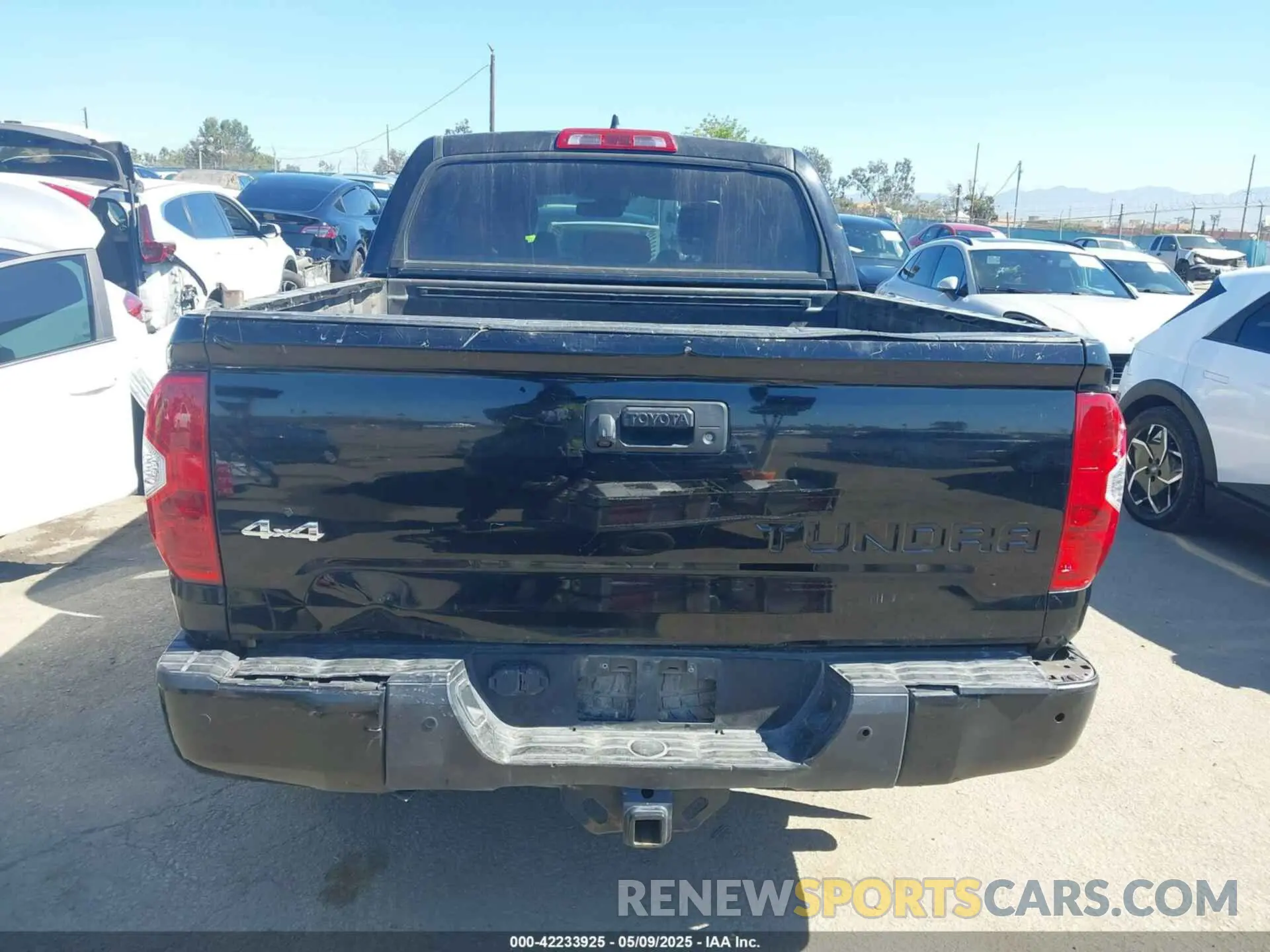 16 Photograph of a damaged car 5TFAY5F11LX928602 TOYOTA TUNDRA 2020