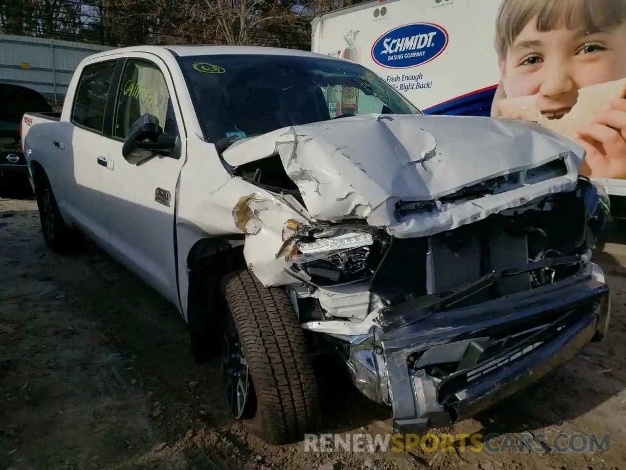 1 Photograph of a damaged car 5TFAY5F11LX945335 TOYOTA TUNDRA 2020