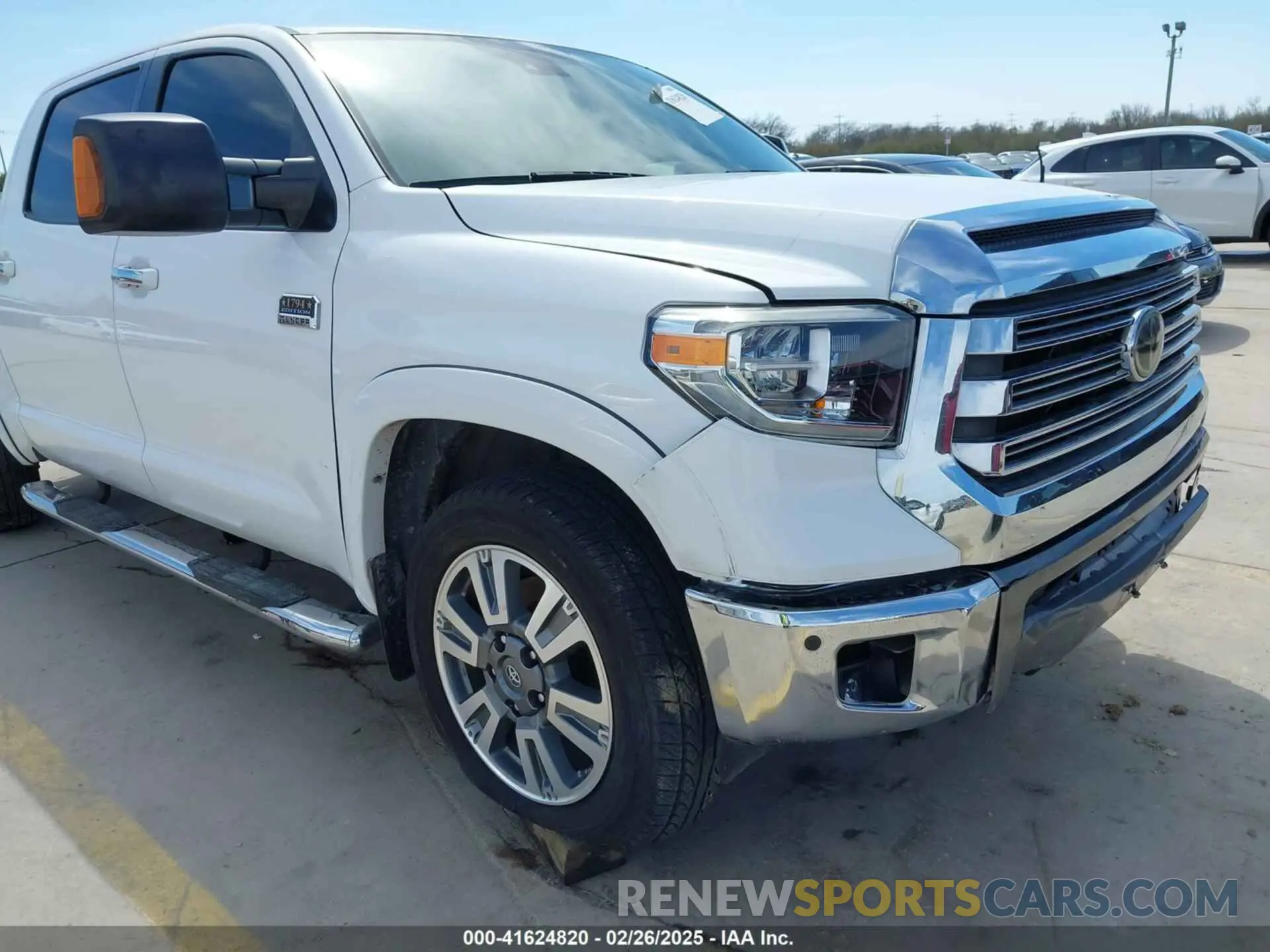17 Photograph of a damaged car 5TFAY5F12LX889695 TOYOTA TUNDRA 2020