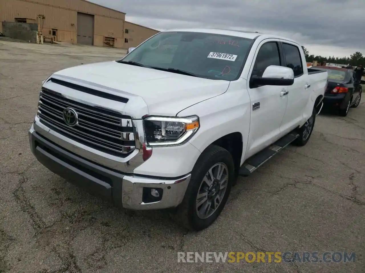 2 Photograph of a damaged car 5TFAY5F12LX924395 TOYOTA TUNDRA 2020