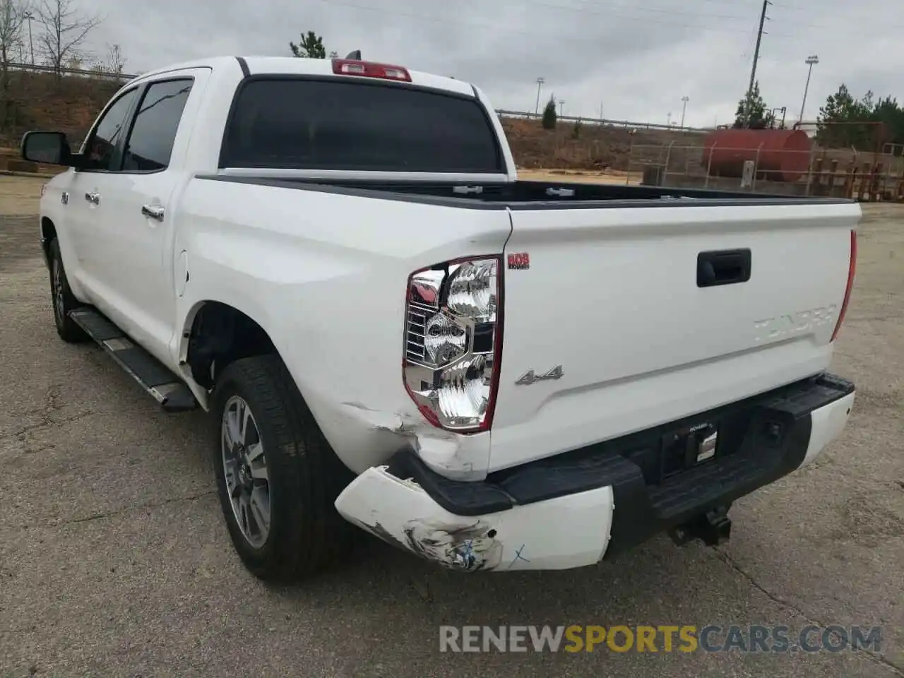 3 Photograph of a damaged car 5TFAY5F12LX924395 TOYOTA TUNDRA 2020