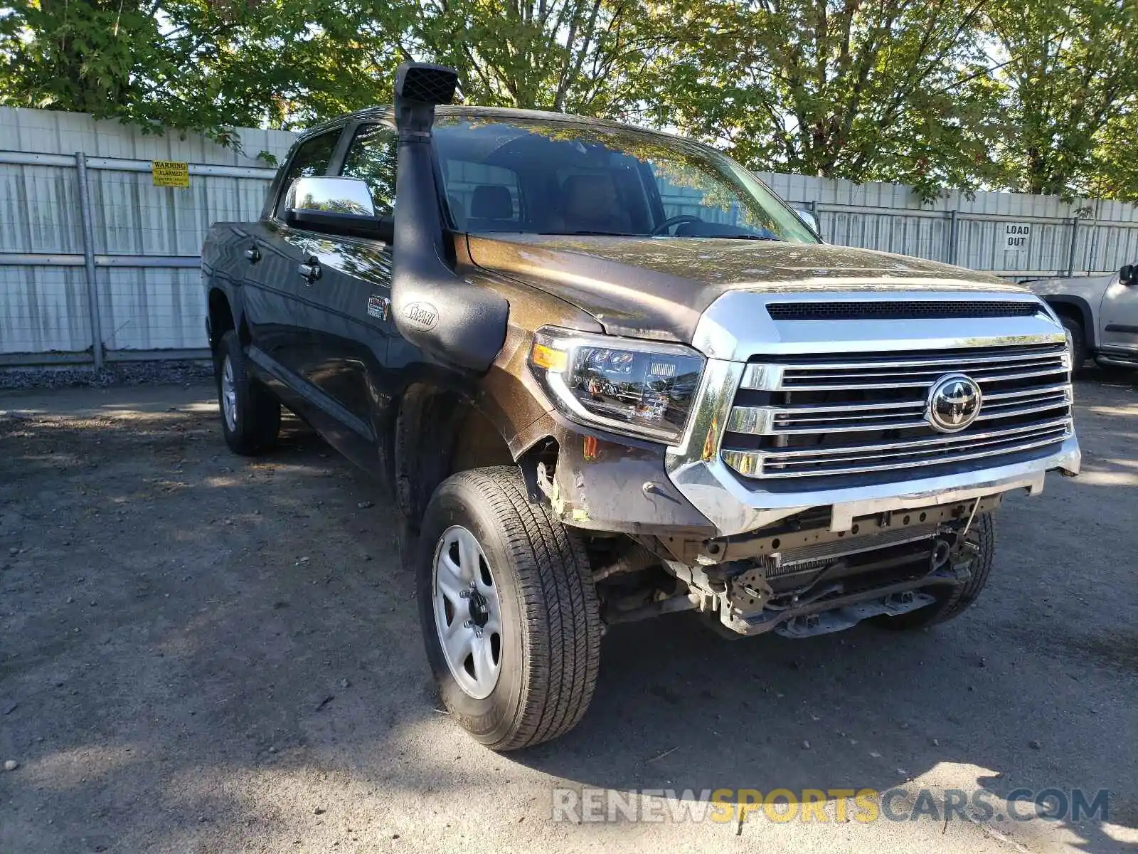 1 Photograph of a damaged car 5TFAY5F13LX878818 TOYOTA TUNDRA 2020