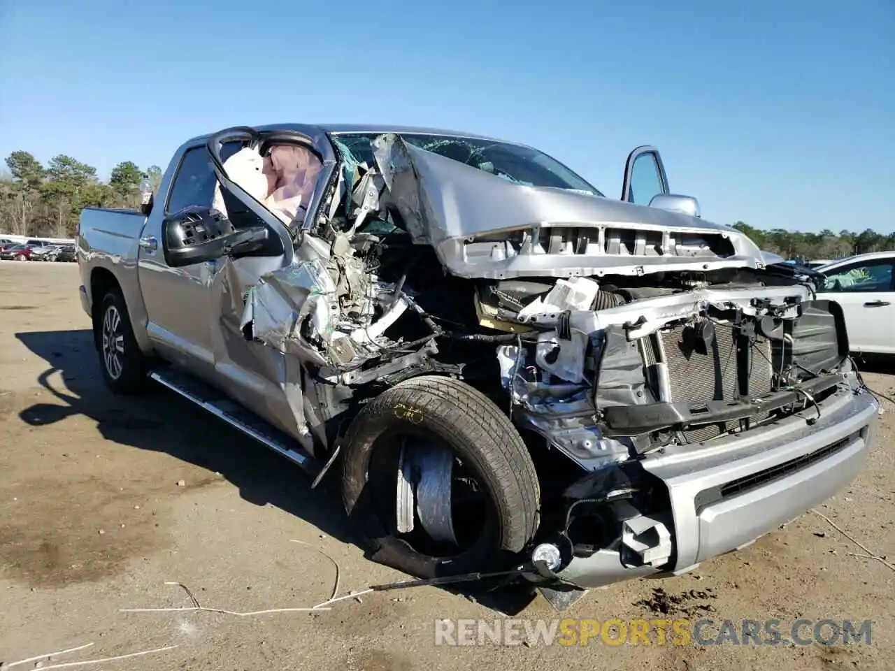 1 Photograph of a damaged car 5TFAY5F16LX931480 TOYOTA TUNDRA 2020