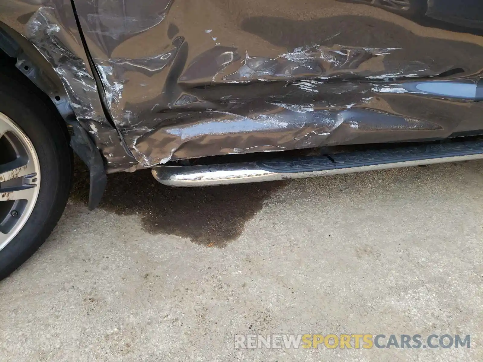 9 Photograph of a damaged car 5TFAY5F17LX919824 TOYOTA TUNDRA 2020