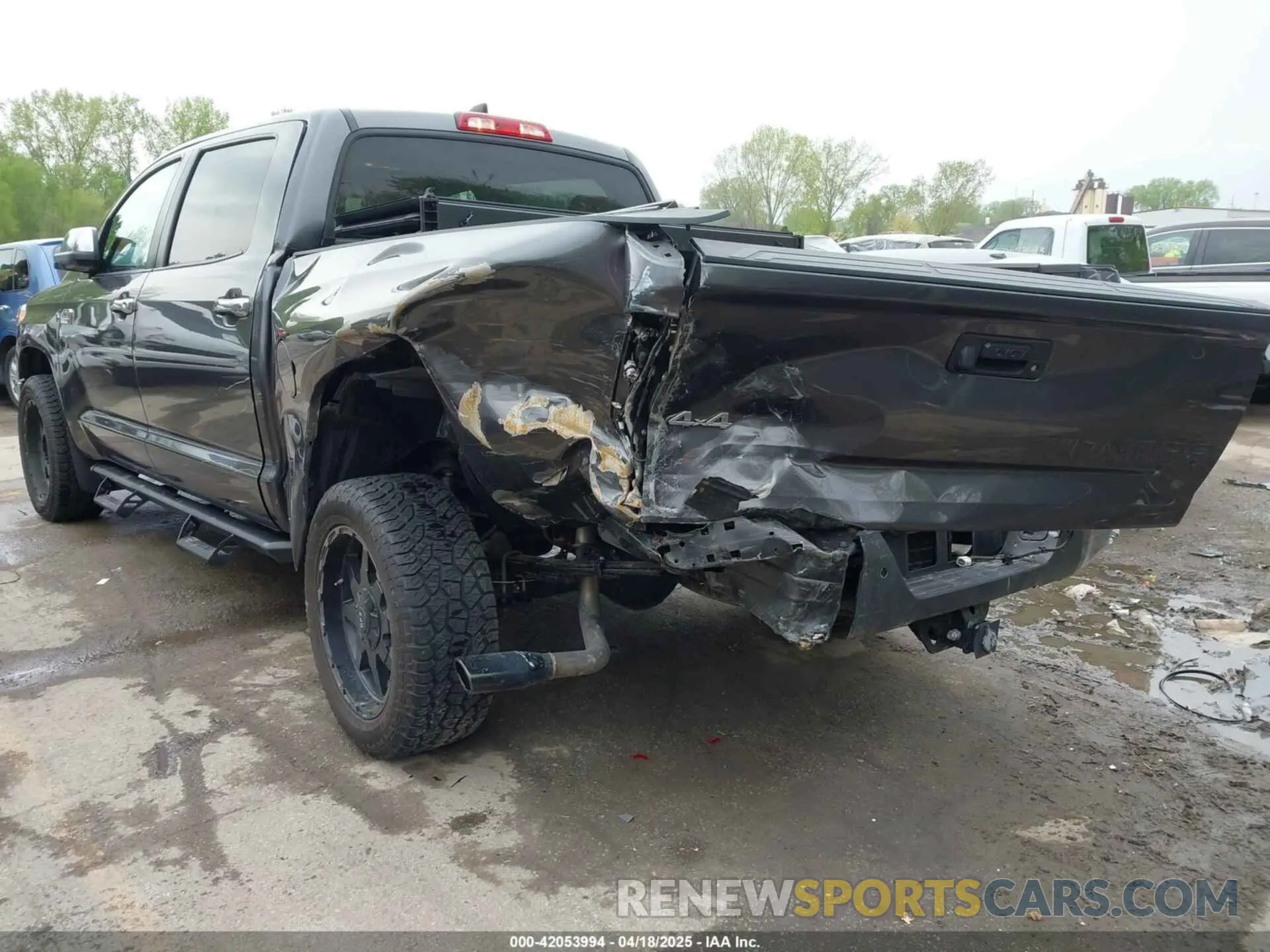 6 Photograph of a damaged car 5TFAY5F18LX938110 TOYOTA TUNDRA 2020