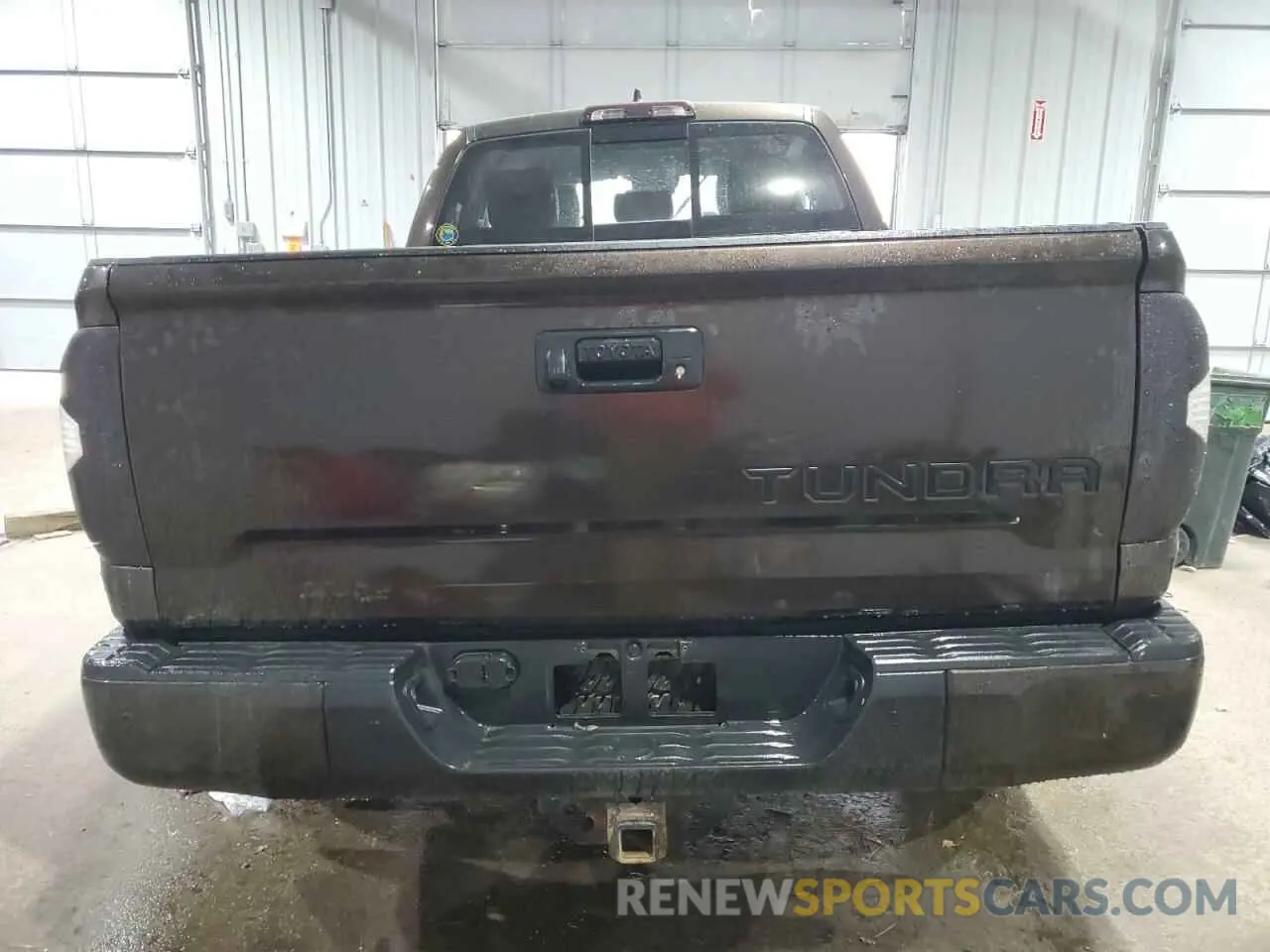 6 Photograph of a damaged car 5TFBY5F16LX915932 TOYOTA TUNDRA 2020