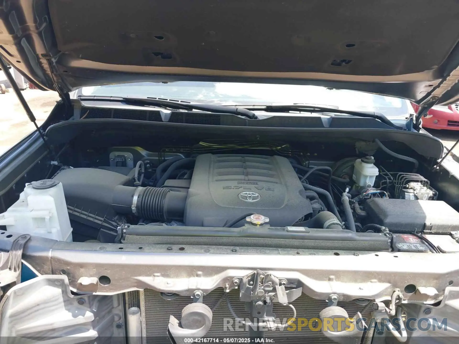 10 Photograph of a damaged car 5TFBY5F17LX889096 TOYOTA TUNDRA 2020
