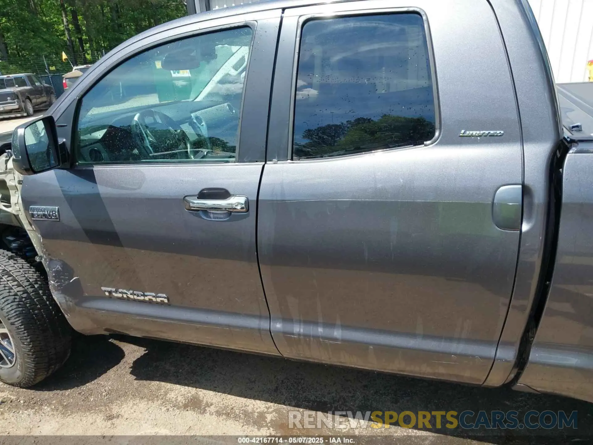 15 Photograph of a damaged car 5TFBY5F17LX889096 TOYOTA TUNDRA 2020