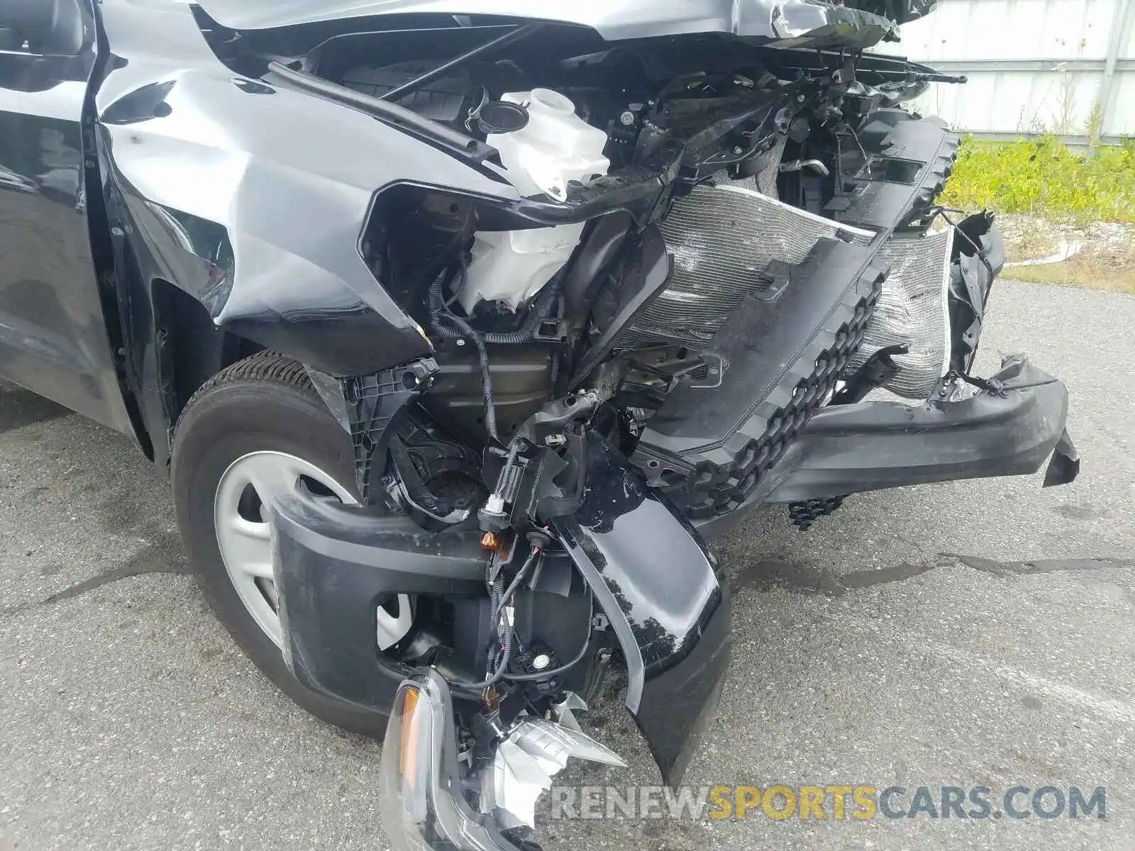 9 Photograph of a damaged car 5TFCY5F16LX025726 TOYOTA TUNDRA 2020